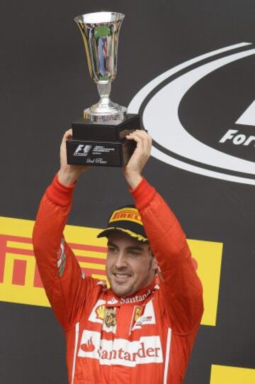 Fernando Alonso feliz con su segundo puesto. 
