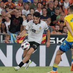 Mármol y Araujo estrenan el amarillo