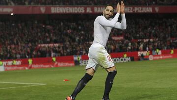 El defensa del Sevilla, Adil Rami, podr&iacute;a fichar por el Olympique de Marsella.