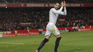 El defensa del Sevilla, Adil Rami, podría fichar por el Olympique de Marsella.