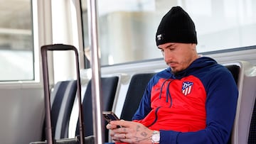 José María Giménez en un desplazamiento con el Atlético esta temporada.