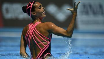 Ona Carbonell compite en la final individual de rutina libre de nataci&oacute;n sincronizada en los Mundiales de Budapest.