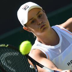Barty y Stephens avanzan sin oposición; Kvitova sobrevive