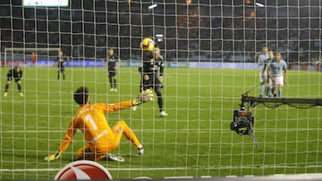 Ramos engañó a Sergio Álvarez y ejecutó el penalti a lo Panenka. Es el sexto que marca así.