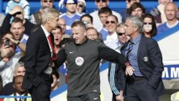 Enfrentamiento entre Wenger y Mourinho el 5 de octubre de 2014. Chelsea le ganó 2-0 al Arsenal.