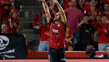 Vedat Muriqi celebra su gol durante el partido de LaLiga entre el RCD Mallorca y el Real Madrid.