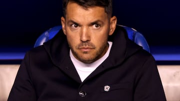 Soccer Football - Liga MX - Cruz Azul v Pumas UNAM - Estadio Cuauhtemoc, Puebla, Mexico - November 8, 2025 Cruz Azul coach Nicolas Larcamon REUTERS/Henry Romero