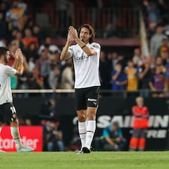 Cavani, cara y cruz en el Valencia