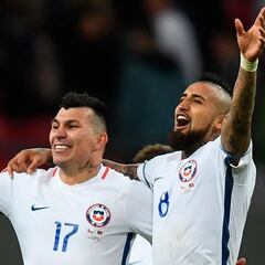 “Extrovertidos, joviales y cercanos”: los detalles del gran salto que darán Gary Medel y Arturo Vidal