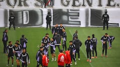 Colo Colo celebra antes del Superclásico: decisión polémica