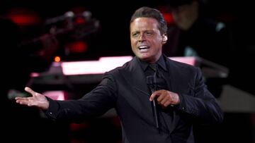 El biógrafo de Luis Miguel asegura que su madre está muerta y apunta a su padre