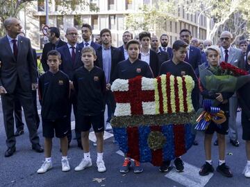 2017911 PLAZA RAFAEL CASANOVA, BARCELONA 
 OFRENDA FLORAL 
 DIADA DE CATALUNYA 2017
 JOSEP MARIA BARTOMEU 
 SERGI ROBERTO 
 FOTO: GORKA LEIZA  