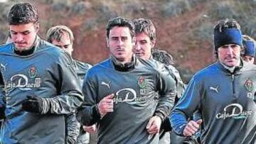 <b>CON EL GRUPO. </b>Pedro López hizo carrera continua ayer.