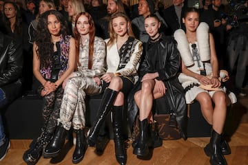 VIPs en el desfile de Louis Vuitton en la Semana de la Moda de Pars.