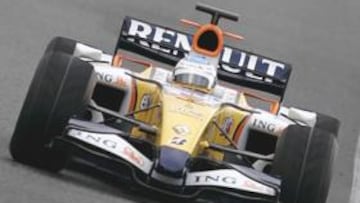 <b>JORNADA COMPLICADA.</b> El español Fernando Alonso, como el resto de los pilotos, apenas ha podido rodar sobre el circuito de Jerez con normalidad.