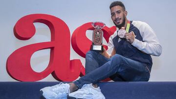 16/10/19 VISITA DIARIOAS DIARIO AS PERIODICO REDACCION ATLETISMO REPORTAJE ENTREVISTA
ORLANDO ORTEGA CORREDOR ATLETA 110 VALLAS
MEDALLA DE BRONCE MUNDIAL DOHA 2019 Y TROFEO DIAMNOND LEAGUE IAAF