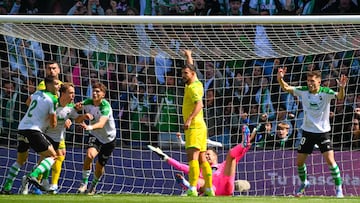 Gol de Javi Castro, del Racing, al Depor.