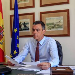 Bloomberg dispara al Gobierno por su gestión de la segunda crisis