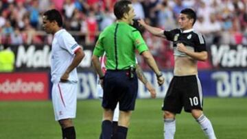 Casillas no hizo caso a James, que indicó dónde iría el penalti