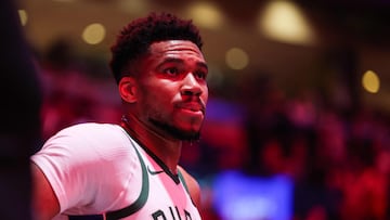 MIAMI, FLORIDA - MARCH 12: Giannis Antetokounmpo #34 of the Milwaukee Bucks looks on against the Miami Heat during the first quarter at Kaseya Center on March 12, 2026 in Miami, Florida. NOTE TO USER: User expressly acknowledges and agrees that, by downloading and or using this photograph, User is consenting to the terms and conditions of the Getty Images License Agreement. Tomas Diniz Santos/Getty Images/AFP (Photo by Tomas Diniz Santos / GETTY IMAGES NORTH AMERICA / Getty Images via AFP)