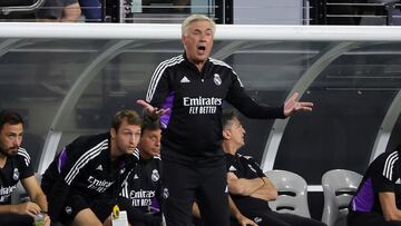 LAS VEGAS, NEVADA - JULY 23: Manager Carlo Ancelotti of Real Madrid gestures from the bench during a preseason friendly match against Barcelona at Allegiant Stadium on July 23, 2022 in Las Vegas, Nevada. Barcelona defeated Real Madrid 1-0. Ethan Miller/Getty Images/AFP
== FOR NEWSPAPERS, INTERNET, TELCOS & TELEVISION USE ONLY ==