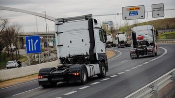 TORREJON DE ARDOZ MADRID, SPAIN - MARCH 18: Truck traffic jam on the M-50 at the exit of the Casablanca Industrial Park in Torrejon de Ardoz, during the fifth day of strikes in the transport sector, on 18 March, 2022 in Torrejon de Ardoz, Madrid, Spain. The strike, called at national level by the Platform for the Defense of the National and International Road Freight Transport Sector, is aimed at protesting against the "extremely serious" situation of the sector and "unacceptable" working conditions, in addition to the increase in fuel prices, accentuated by the Russian invasion of Ukraine. Right now there is no agreement between the carriers and the Government to return to normality. The strike will continue as long as the Platform's demands are not met by the Government. (Photo By Carlos Lujan/Europa Press via Getty Images)