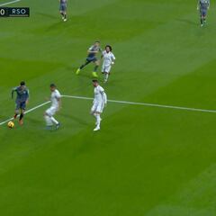 El penalti sin sentido de Casemiro a los 75" que condenó al Madrid