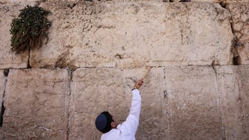 How to wish someone a happy Jewish New Year