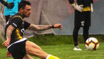 Mauricio Pinilla alista su debut con doblete en partido amistoso
