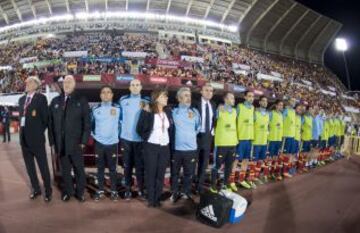 Clasificación mundial 2014. España-Bielorrusia. Minuto de silencio por el fallecimiento de María de Villota.