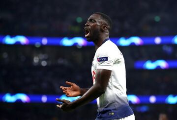 Tottenham, con Davinson Sánchez en la cancha, cayó en su casa ante Ajax en la semifinal de la Champions League. El gol de la victoria llegó a través de Van De Beek en el minuto 14.  