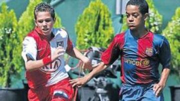 <b>CONTRA LAS CUERDAS. </b>El Atlético puso en apuros al Barcelona ayer en el partido de su grupo, aunque al final el conjunto culé pasó invicto.