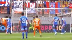 La defensa de la U es un desastre: esto hizo Insaurralde en el 1-0 de Cobreloa