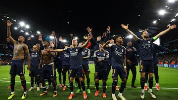 Los jugadores del Real Madrid celebran la clasificación.