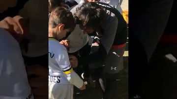 Valdivia mostró su sesión de autógrafos con niños albos