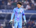 “Ninguno de los tres porteros pueden salvar a México, Ochoa si”
