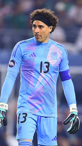 “Ninguno de los tres porteros pueden salvar a México, Ochoa si”