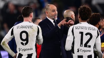 Tudor celebra el gol de la Juve junto a Vlahovic y Renato Veiga.