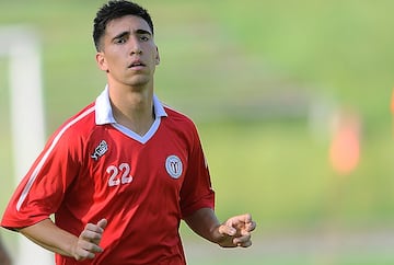 Mediocampista uruguayo de 24 años, llega a Santos Laguna tras pasar por las filas del Ferencváros húngaro.