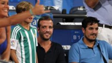 Van der Vaart, en el Bernabéu de paisano.