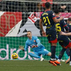 Pau López no cierra el debate en la portería del Girona