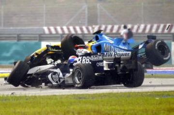 Accidente de Webber con Giancario Fisichella en Sepang el 20 de marzo de 2005.
