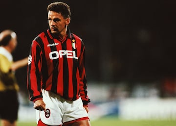 Pasó por los tres grandes de Italia: Inter, Milan y Juventus. Il Divino ganó el Balón de Oro de 1993, dos ligas, una con el Milan y otra con la Juventus y una UEFA con los bianconeri. Baggio, séptimo jugador con más goles en la Serie A, sólo jugó 11 partidos de Liga de Campeones en los que anotó cinco goles y dio una asistencia. El techo del italiano en Champions se quedó en cuartos de final con el Inter en 1999.