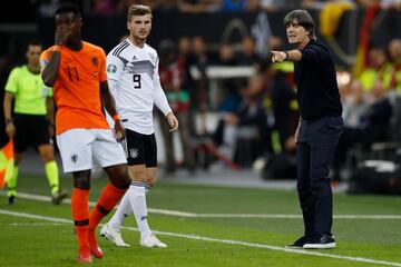 Nada más finalizar el Mundial de Alemania, Jürgen Klinsmann decidió no seguir al frente del banquillo de la selección alemana. Se decidió, viendo los resultados obtenidos, que fuese su segundo, Löw, quien continuase con la labor del exjugador del Stuttgart y Bayern, entre otros. Löw firmó por dos años, hasta después de la Eurocopa de 2008. El buen resultado logrado (fue subcampeona) hizo que prorrogase su vínculo hasta después del Mundial de Sudáfrica, donde Alemania acabó en tercer puesto. La Federación germana decidió prorrogar su contrato hasta 2015 con el fin de tener estabilidad y lograr buenos resultados en la Eurocopa y en el Mundial de Brasil, algo que logró, ya que Alemania se proclamó campeona del mundo por tercera vez en su historia. Pero sus buenos resultados se fueron difuminando y tras la Eurocopa de 2020 (celebrada en 2021) dejó su cargo de seleccionador. 