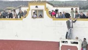 La primera plantilla se desplazó en autobús a la finca que la familia Gil tiene el Valdeolivas (Ávila)