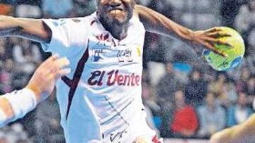 <b>RENOVADO. </b>Abalo jugará hoy tras ampliar su contrato ayer.