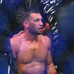 UFC Canadá: “Tomé la decisión de parar la pelea y acerté”