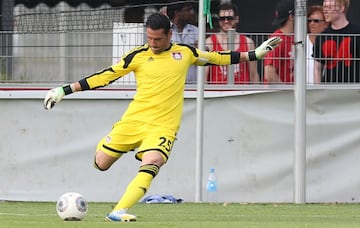 Palop jugando con su actual club, el Bayer Leverkusen.