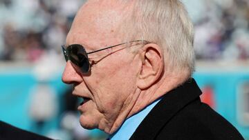 JACKSONVILLE, FLORIDA - DECEMBER 18: Dallas Cowboys owner Jerry Jones looks on prior to a game against the Jacksonville Jaguars at TIAA Bank Field on December 18, 2022 in Jacksonville, Florida.   Mike Carlson/Getty Images/AFP (Photo by Mike Carlson / GETTY IMAGES NORTH AMERICA / Getty Images via AFP)