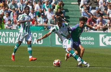 El Málaga se estrella en Córdoba